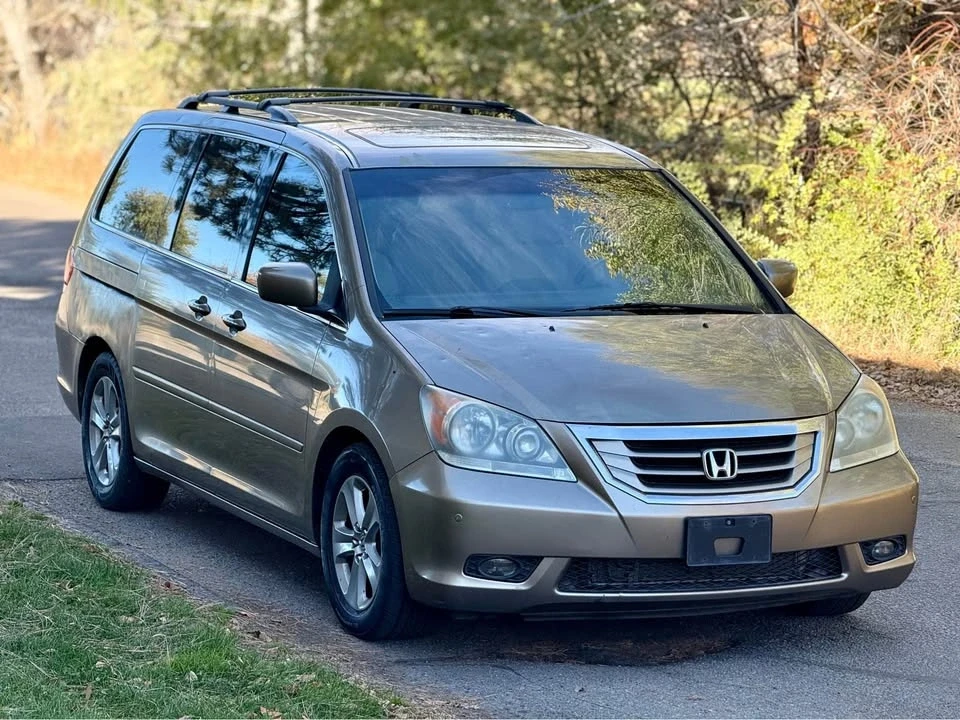 2009 Honda Odyssey - Image 2 of 15