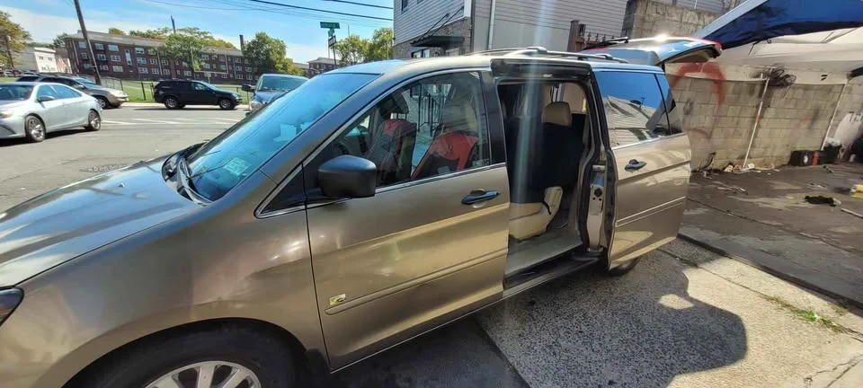 2009 Honda Odyssey - Image 4 of 7