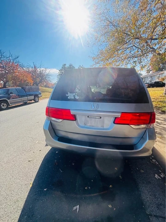 2009 Honda Odyssey - Image 9 of 11