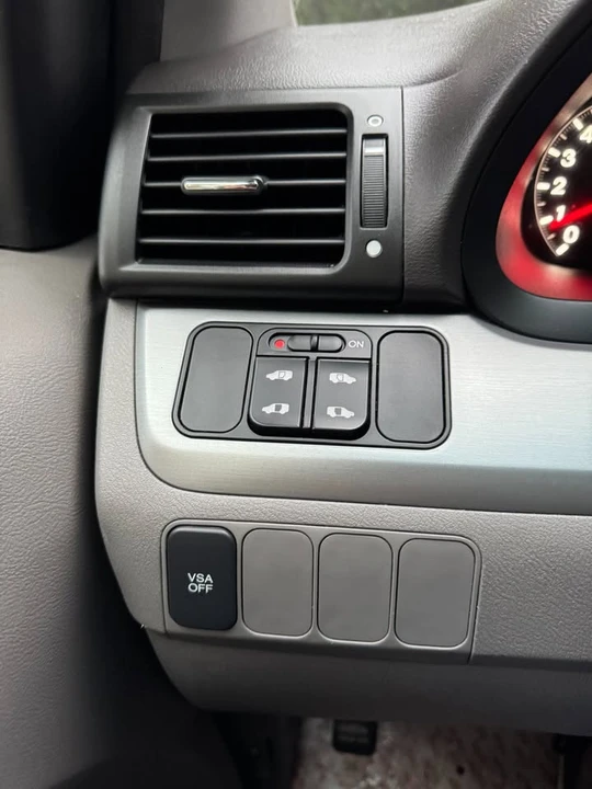 2009 Honda Odyssey - Image 17 of 17