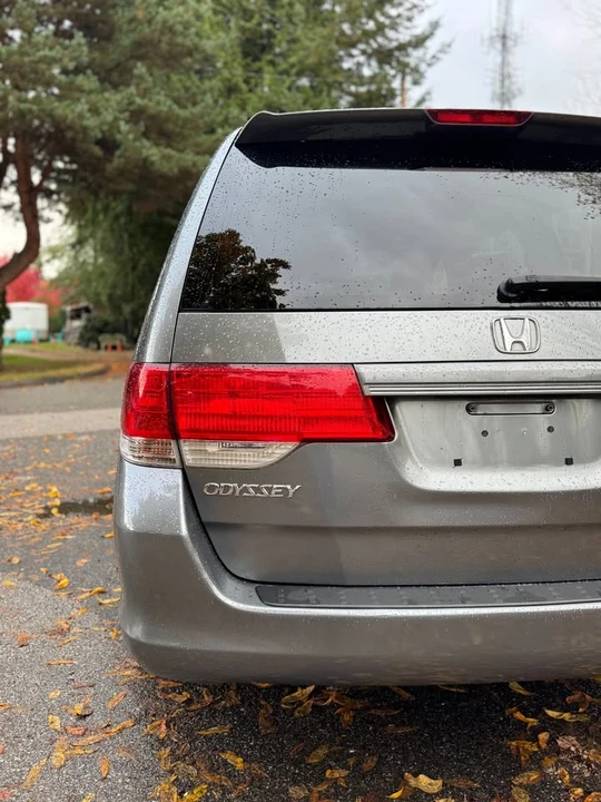 2009 Honda Odyssey - Image 5 of 17