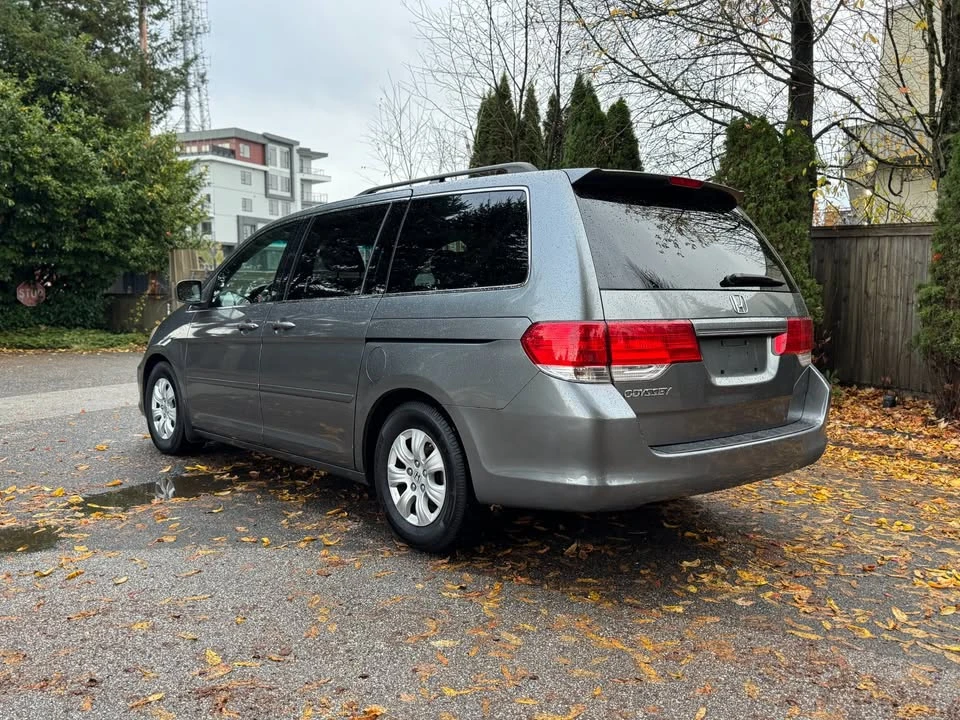 2009 Honda Odyssey - Image 4 of 17