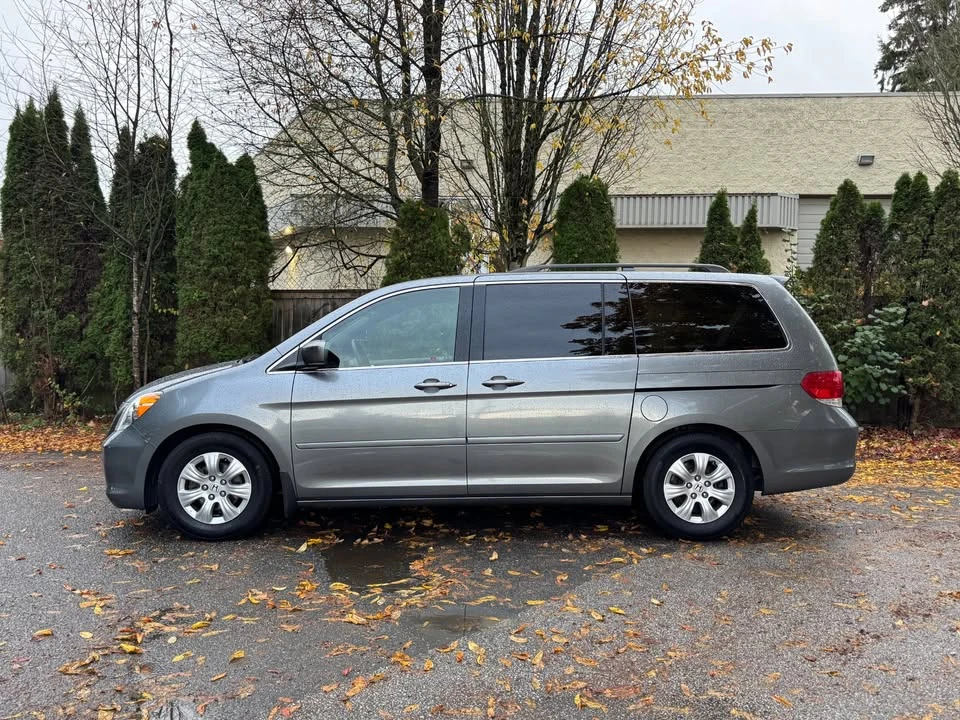 2009 Honda Odyssey - Image 3 of 17