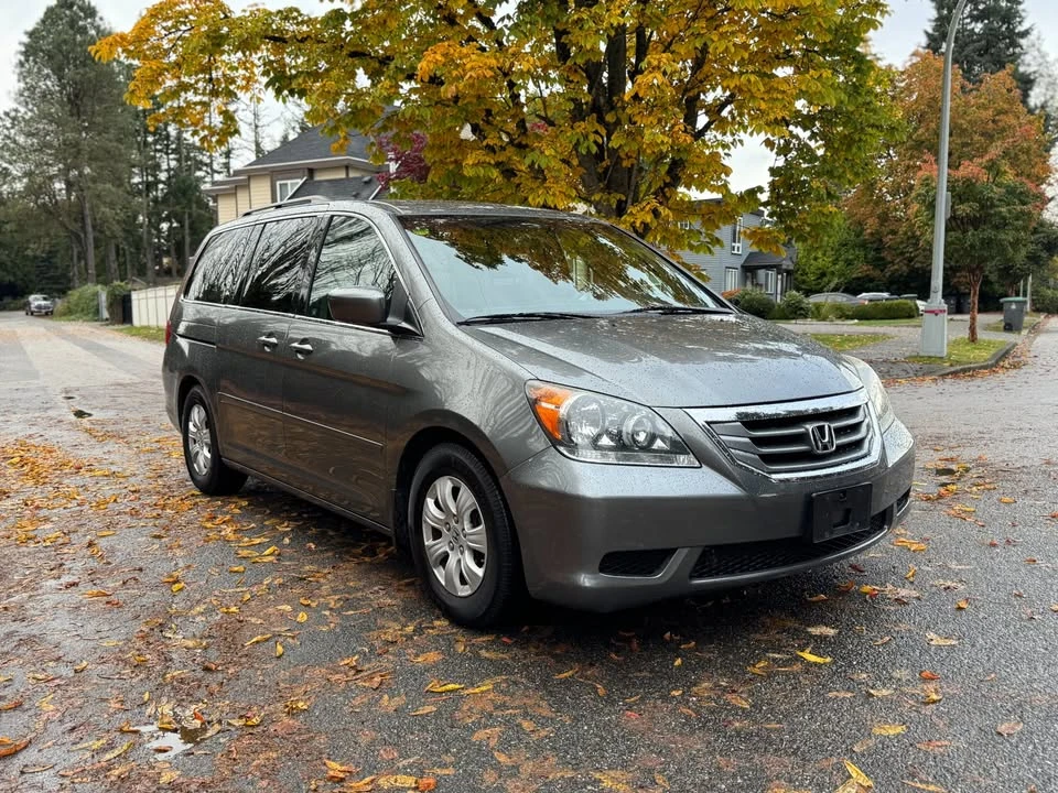 2009 Honda Odyssey - Image 8 of 17