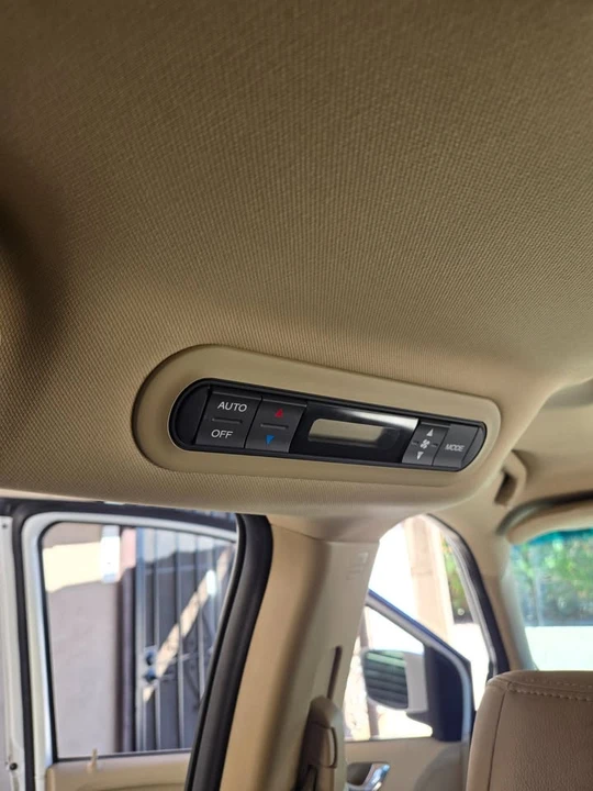 2009 Honda Odyssey - Image 15 of 20