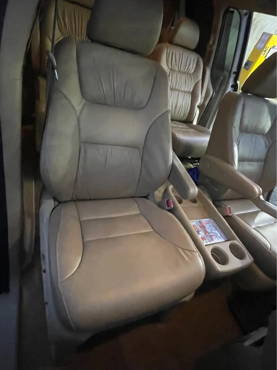 2009 Honda Odyssey - Image 10 of 20