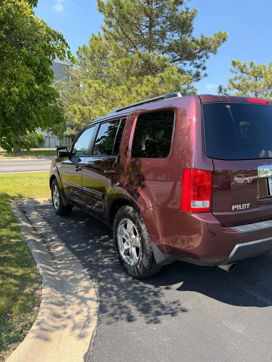 2009 Honda Pilot 2nd Gen - Image 3 of 15