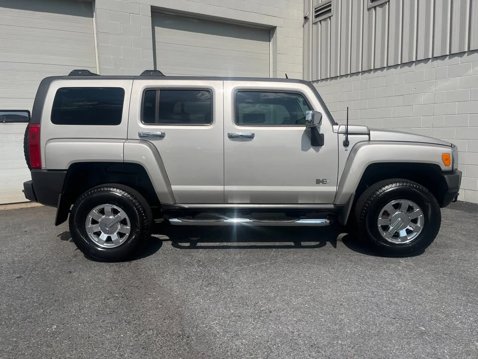 2009 Hummer Hummer H3 - Image 2 of 18