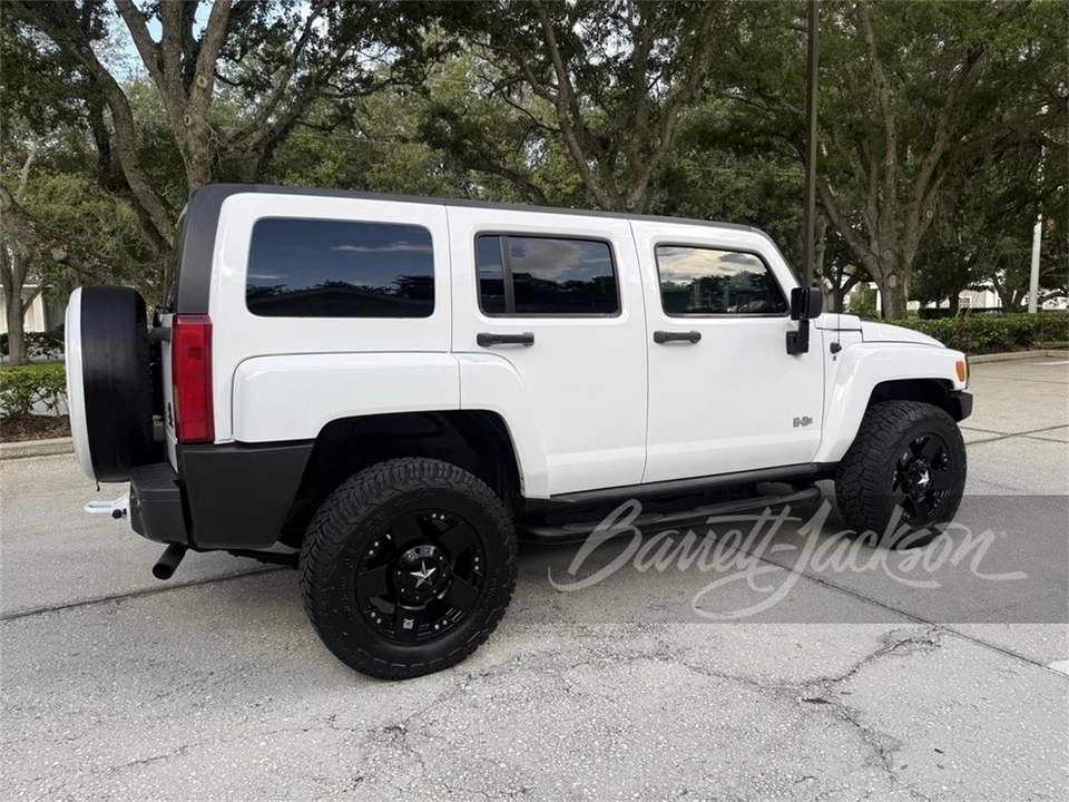 2009 Hummer Hummer H3 - Image 2 of 5
