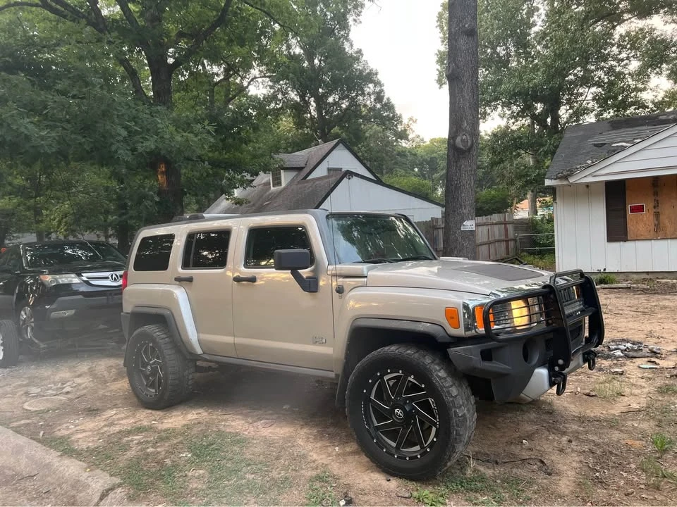 2009 Hummer Hummer H3 - Image 2 of 9