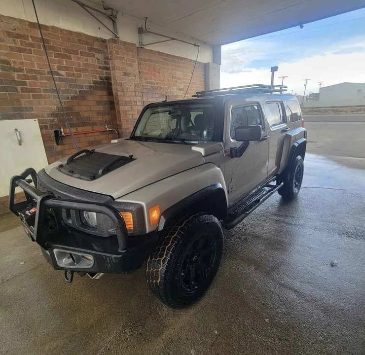 2009 Hummer Hummer H3 - Image 3 of 5