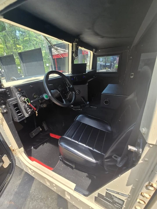 2009 Hummer HMMWV - Image 10 of 15