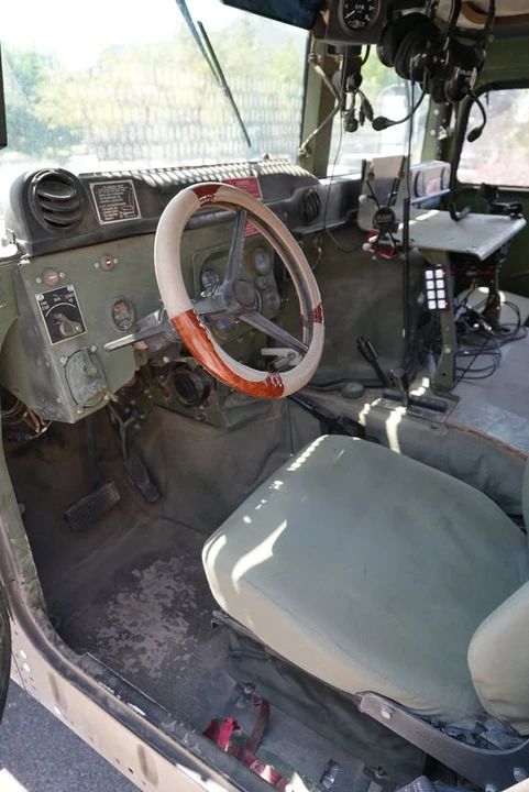 2009 Hummer HMMWV - Image 10 of 20
