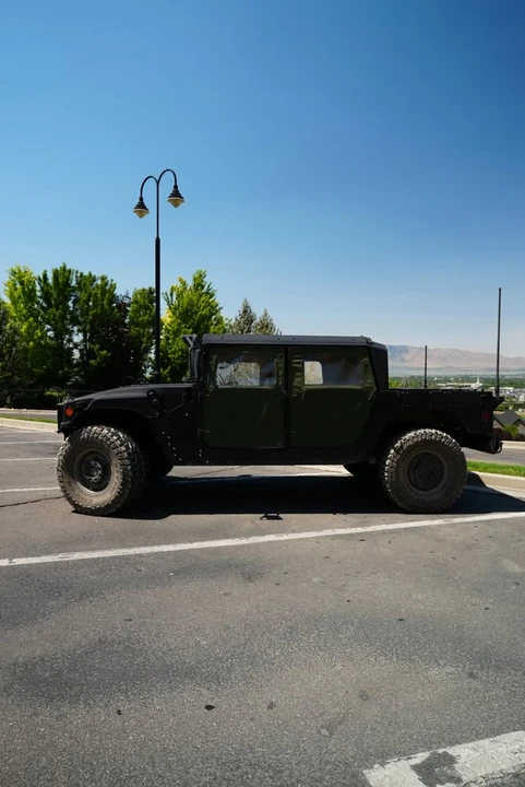 2009 Hummer HMMWV - Image 3 of 20