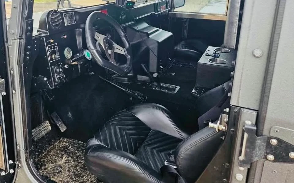2009 Hummer HMMWV - Image 6 of 15