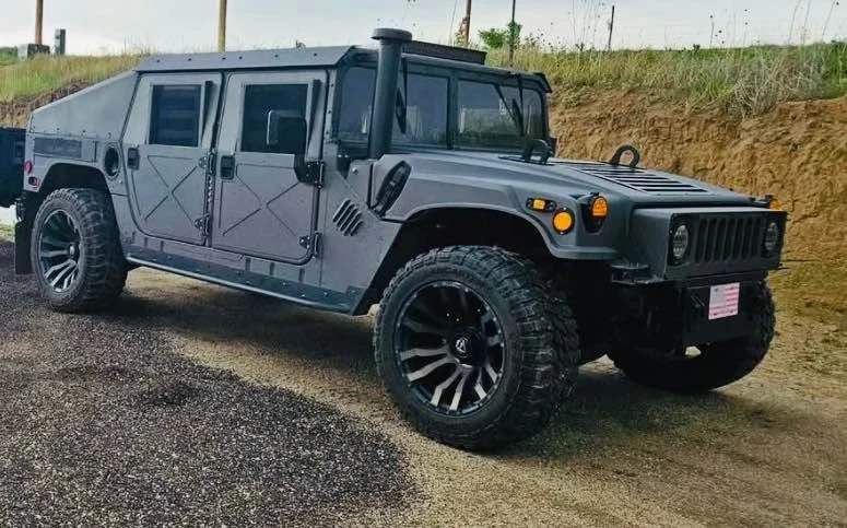 2009 Hummer HMMWV - Image 4 of 15