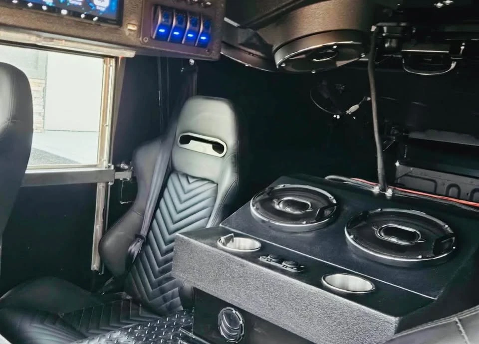 2009 Hummer HMMWV - Image 5 of 15