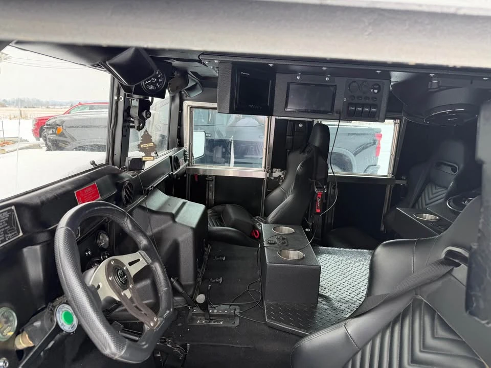 2009 Hummer HMMWV - Image 10 of 15