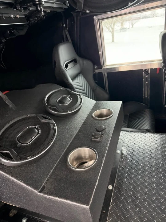 2009 Hummer HMMWV - Image 13 of 15