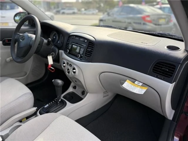 2009 Hyundai Accent - Image 15 of 21
