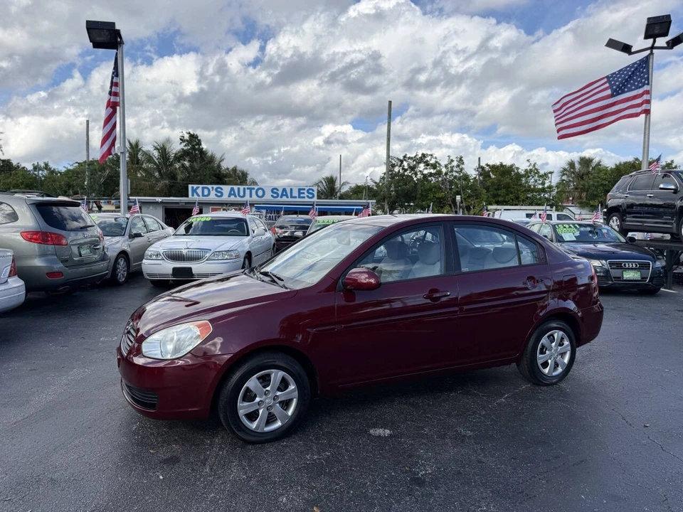 2009 Hyundai Accent - Image 3 of 12