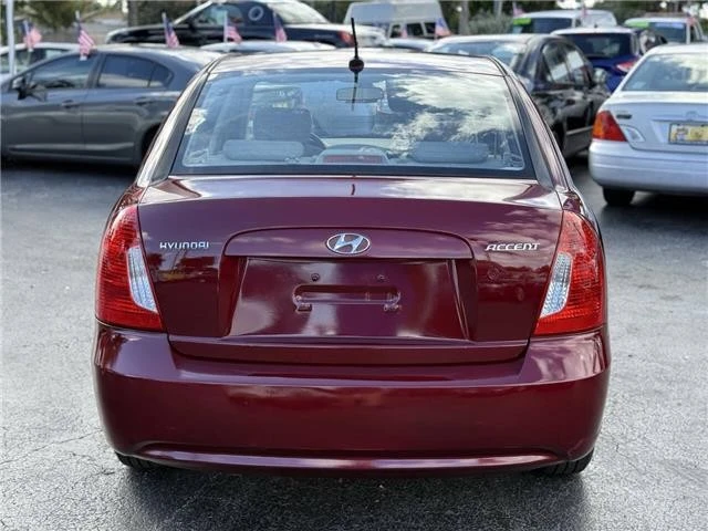 2009 Hyundai Accent - Image 4 of 21
