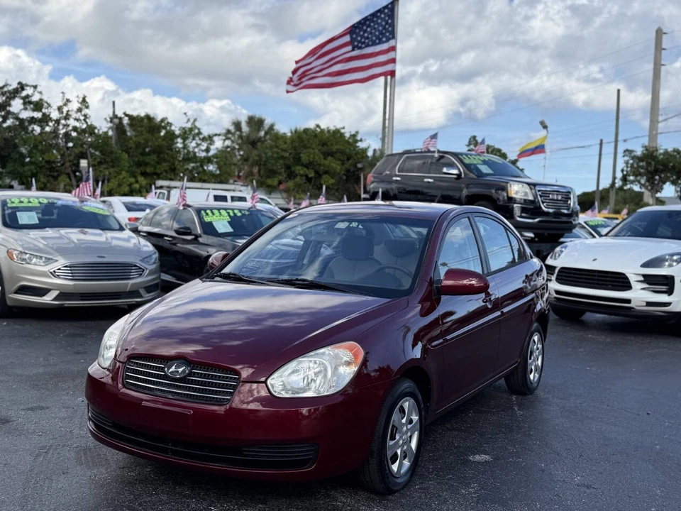 2009 Hyundai Accent - Image 2 of 12