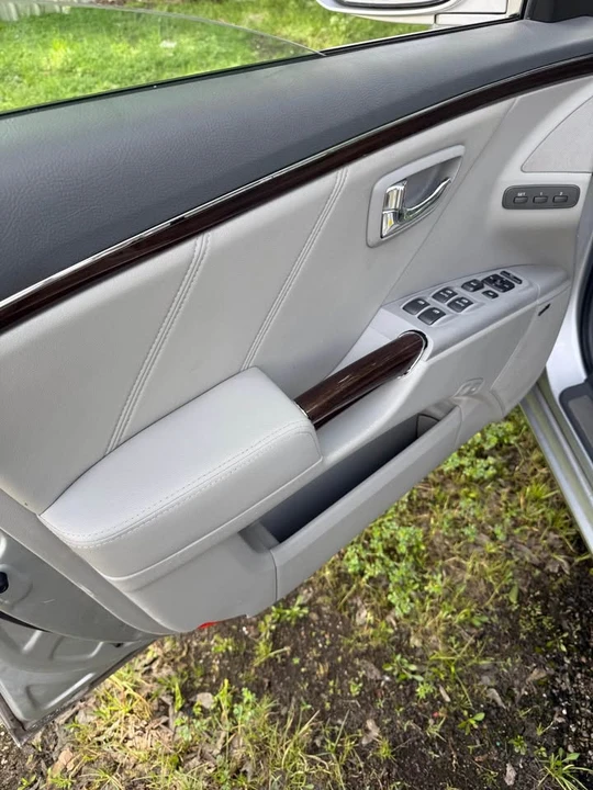 2009 Hyundai Azera - Image 7 of 10