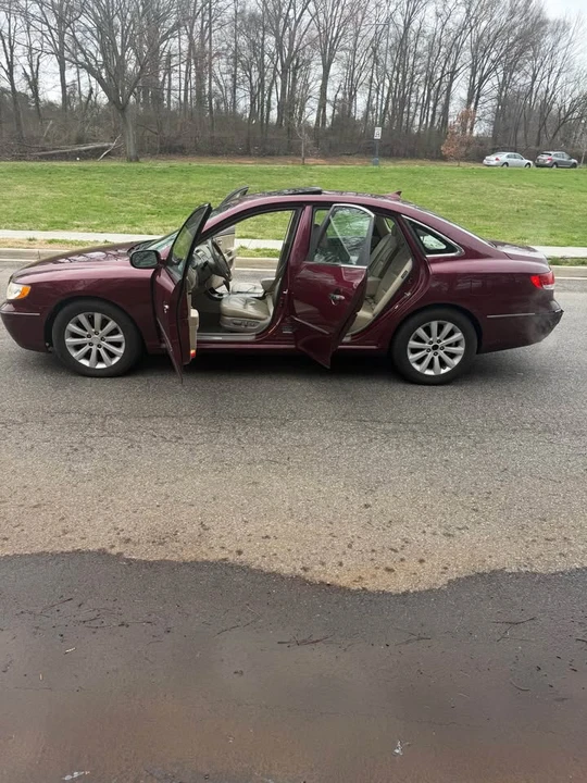 2009 Hyundai Azera - Image 5 of 9