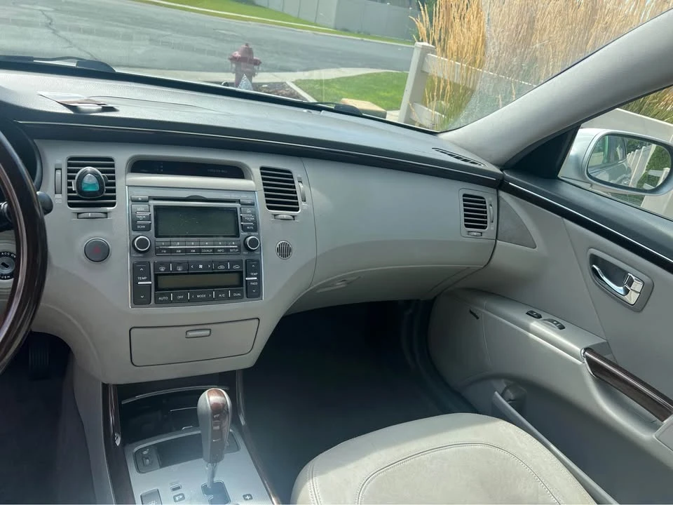 2009 Hyundai Azera - Image 11 of 20