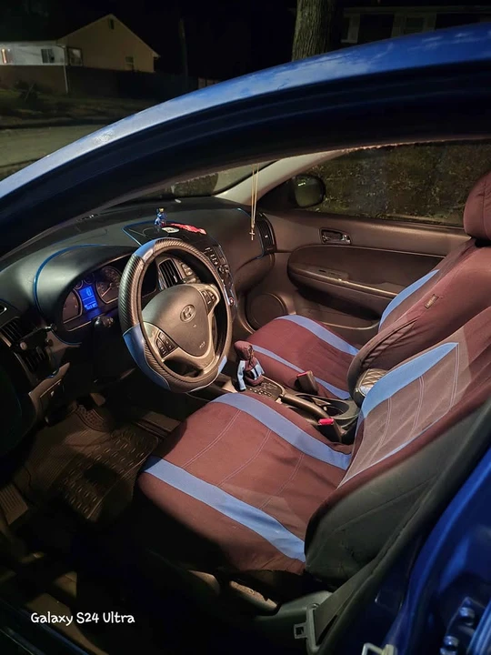 2009 Hyundai Elantra - Image 2 of 8