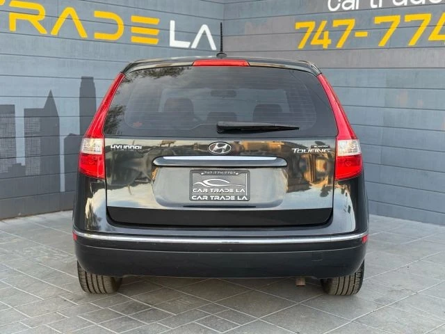2009 Hyundai Elantra - Image 4 of 16