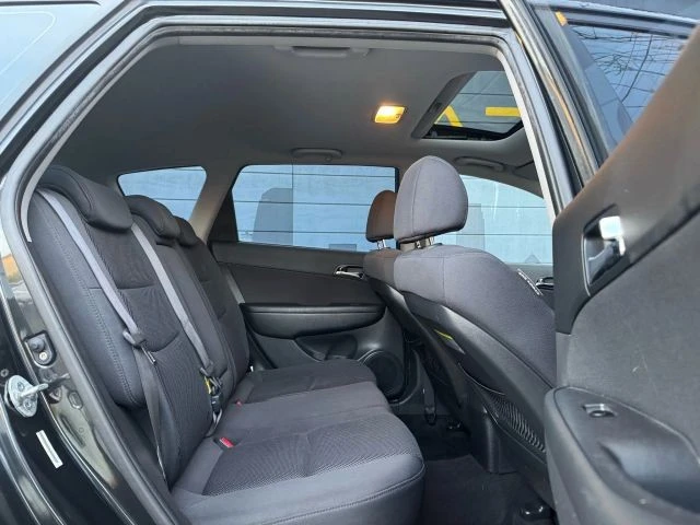 2009 Hyundai Elantra - Image 12 of 16
