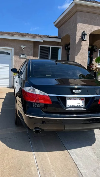 2009 Hyundai Genesis - Image 2 of 4