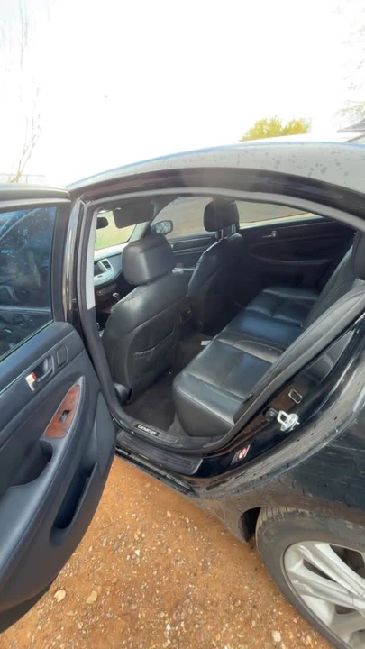 2009 Hyundai Genesis - Image 6 of 6