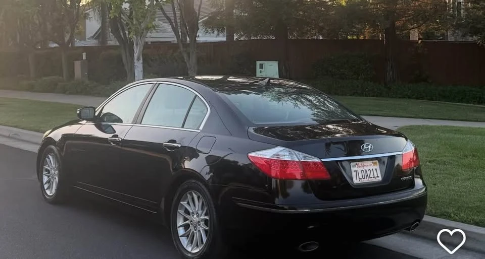 2009 Hyundai Genesis - Image 5 of 6