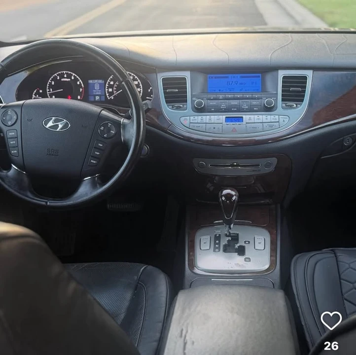 2009 Hyundai Genesis - Image 2 of 6