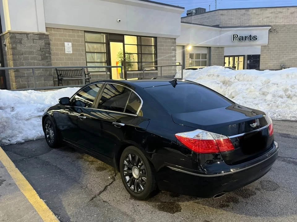 2009 Hyundai Genesis - Image 2 of 3