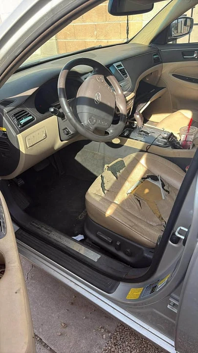2009 Hyundai Genesis - Image 4 of 4