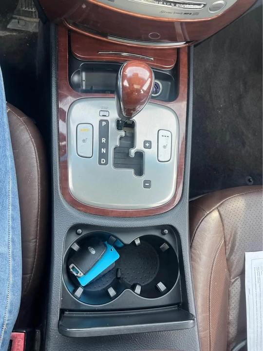 2009 Hyundai Genesis - Image 5 of 8