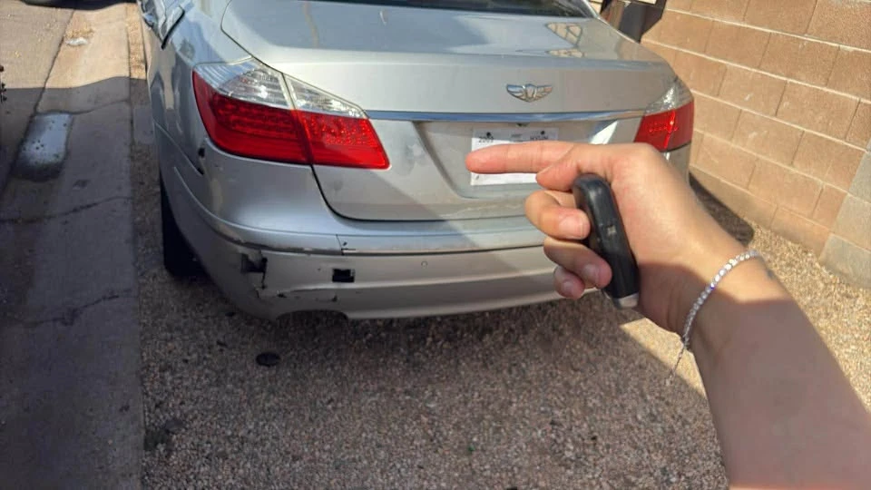 2009 Hyundai Genesis - Image 3 of 4