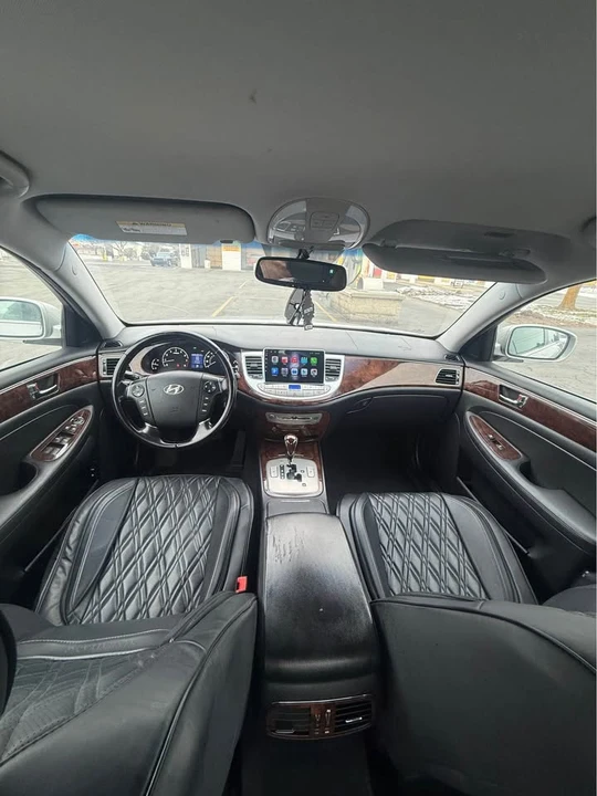 2009 Hyundai Genesis - Image 4 of 5