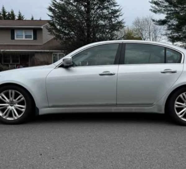 2009 Hyundai Genesis - Image 3 of 9