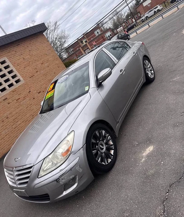 2009 Hyundai Genesis - Image 10 of 10
