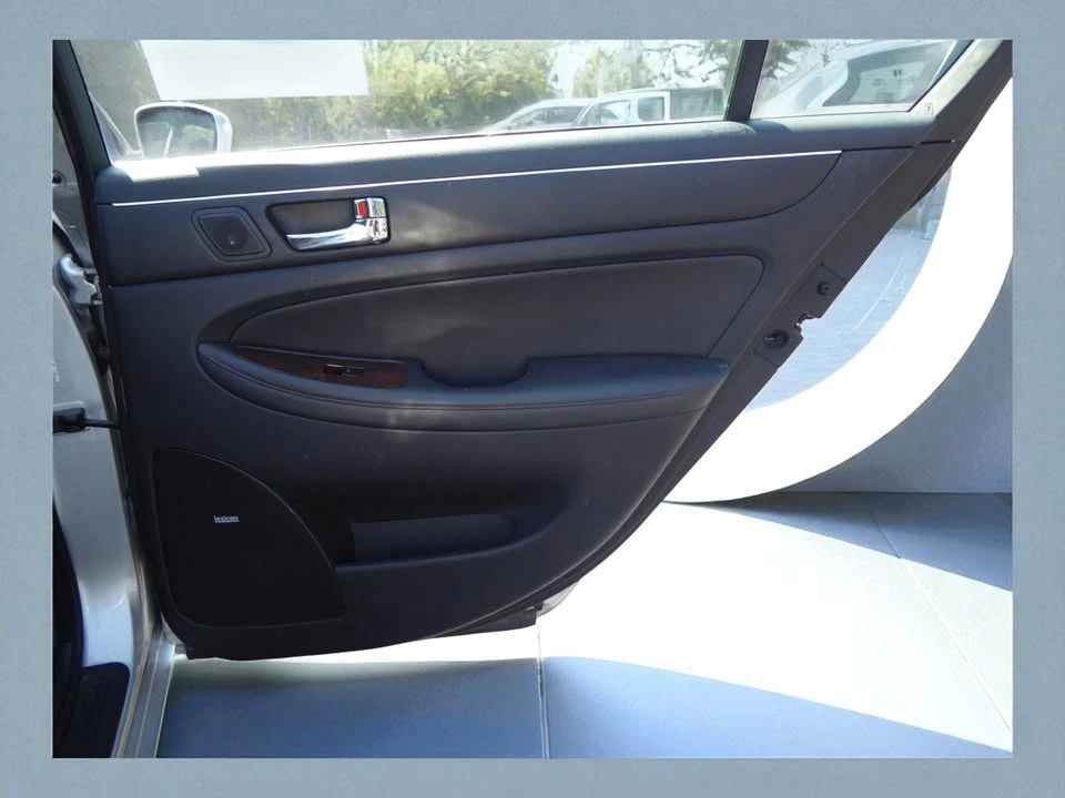 2009 Hyundai Genesis - Image 19 of 20