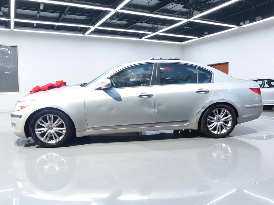2009 Hyundai Genesis - Image 7 of 20