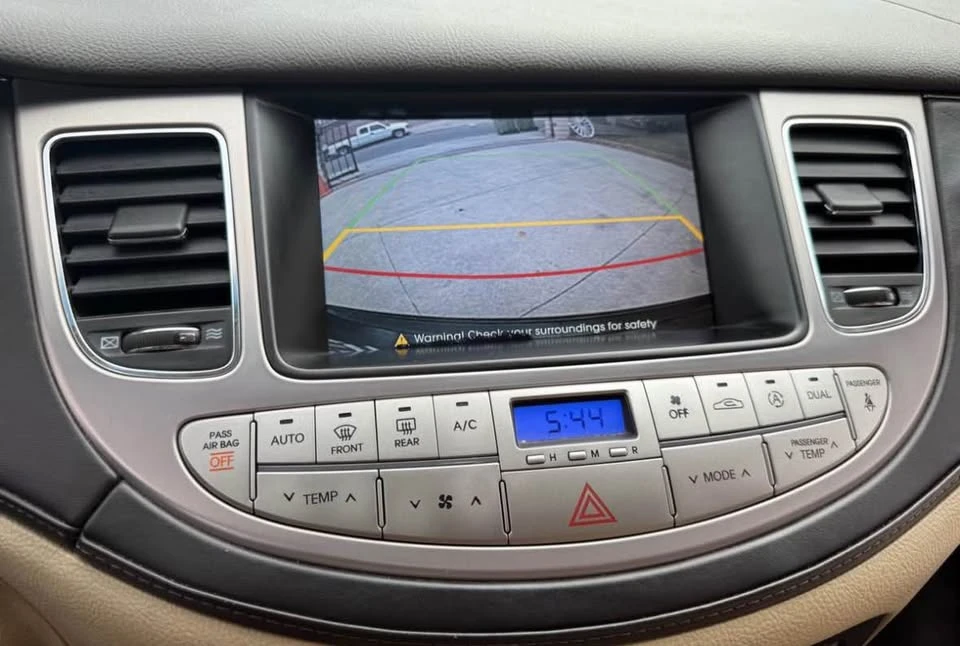 2009 Hyundai Genesis - Image 3 of 6