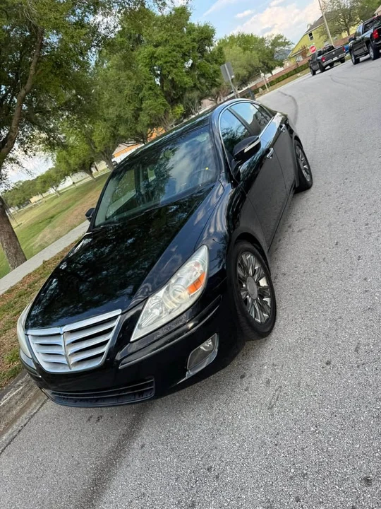2009 Hyundai Genesis - Image 2 of 9
