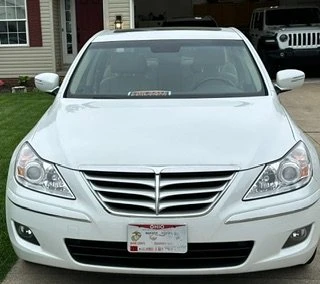 2009 Hyundai Genesis - Image 2 of 9