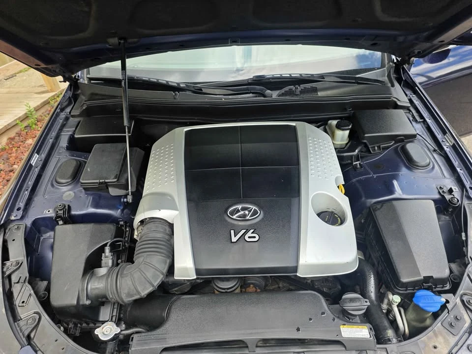 2009 Hyundai Genesis - Image 19 of 20